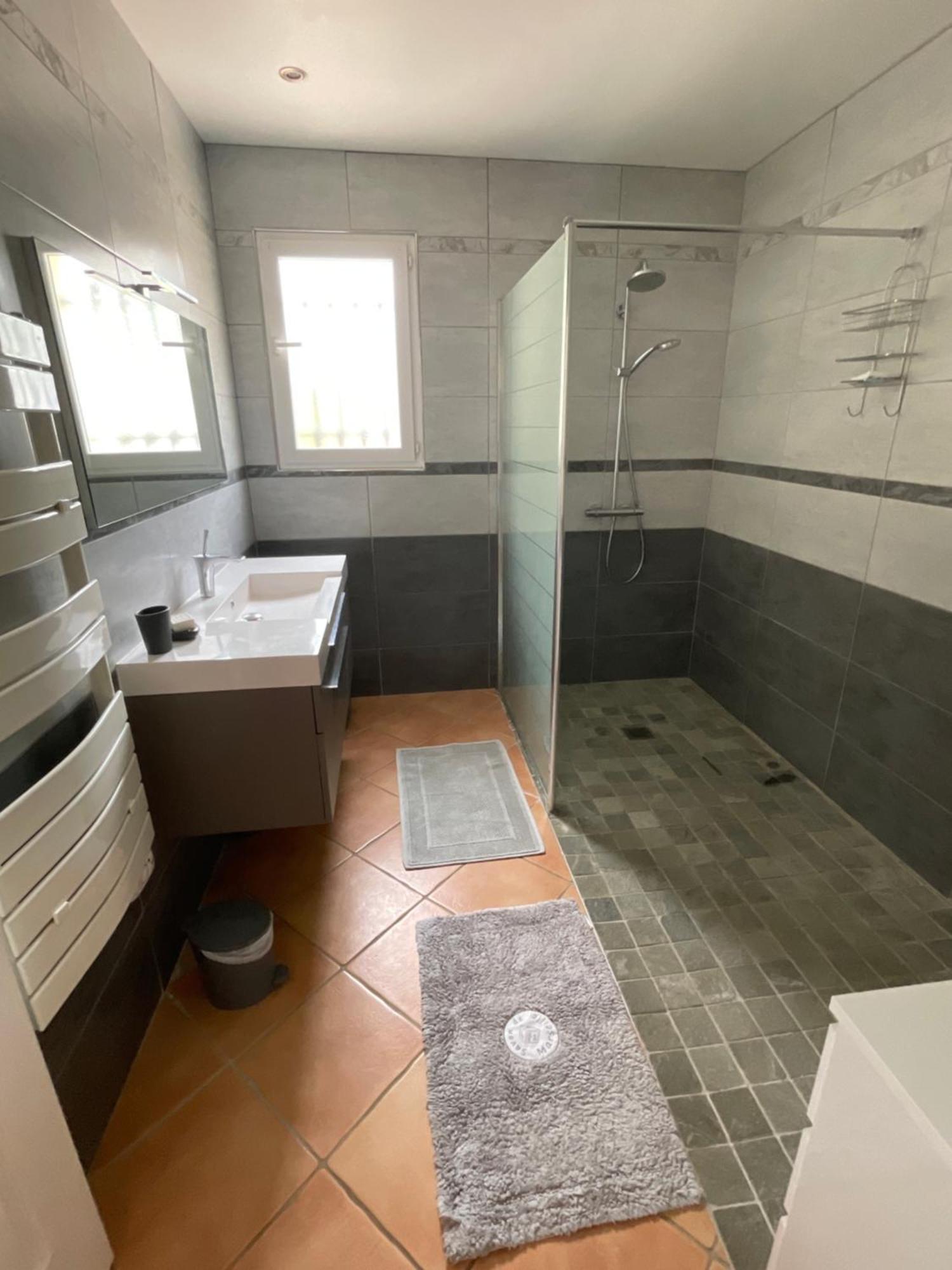 Villa Raphael Régusse 外观 照片